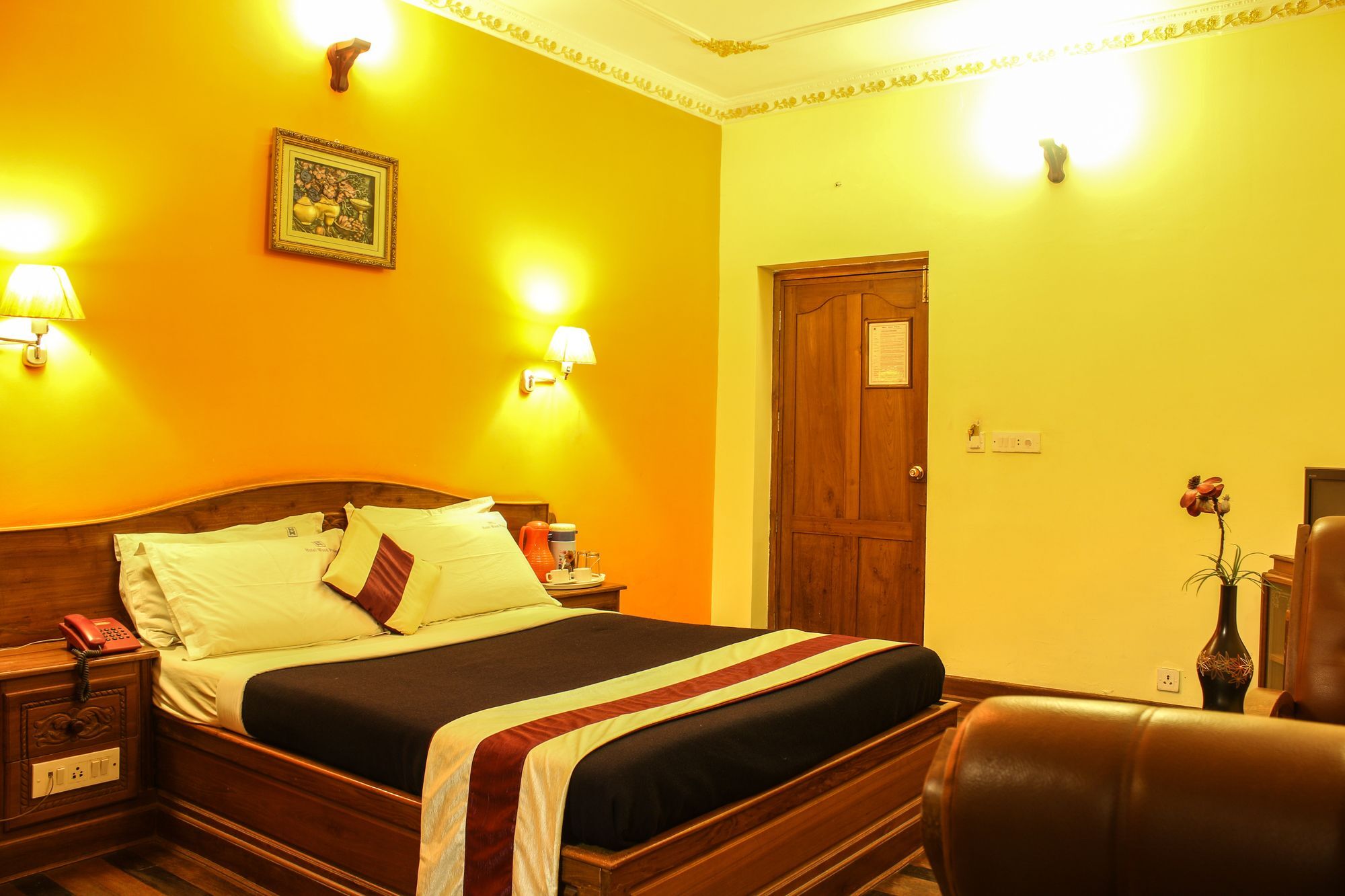 Wood Palace Hotel